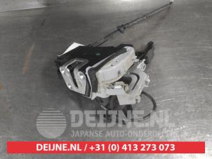 Hyundai IX20 Front door lock mechanism 4-door, right O745276 photo 2