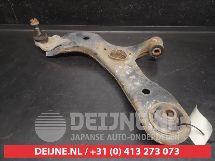 Toyota Auris Querlenker unten links vorne O745290