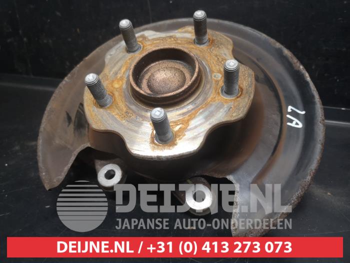 Toyota Auris Achsschenkel links hinten O745294