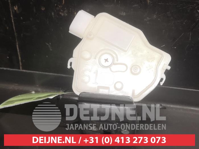 Toyota Auris Schließmechanik Heckklappe O745301