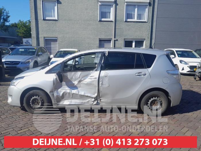 Toyota Verso Extra window 4-door, left O745363