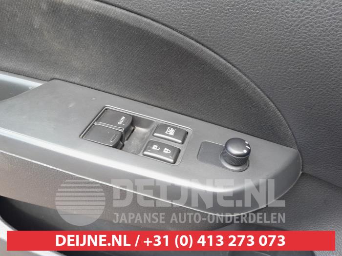 Suzuki Swift Kombischalter Fenster O745397