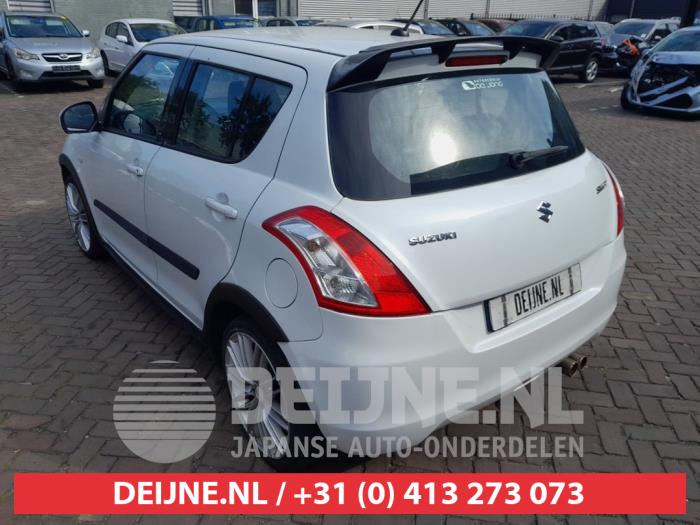 Suzuki Swift Stoßstange hinten O745407