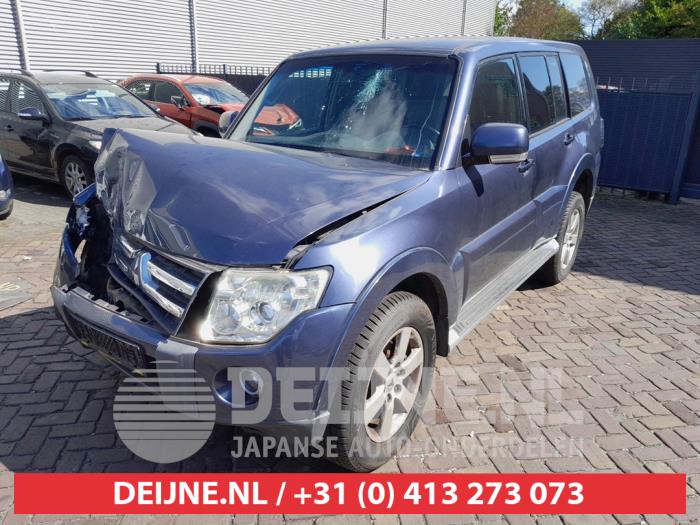 Mitsubishi Pajero Nebelscheinwerfer links vorne O745568