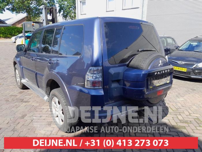 Mitsubishi Pajero Stoßstange hinten O745587
