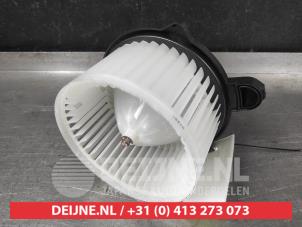 Kia EV3 Kachel Ventilatiemotor O745542 foto 2