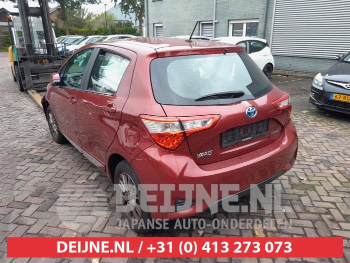 Toyota Yaris Tailgate reflector, left O745889
