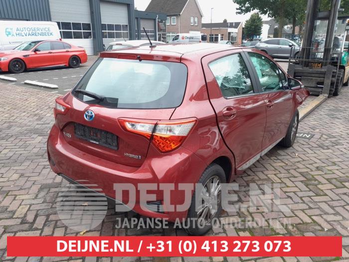 Toyota Yaris Tailgate reflector, right O745890