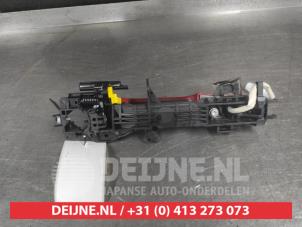 Mitsubishi Eclipse Cross Portiergreep 4Deurs links-voor O745994 foto 2