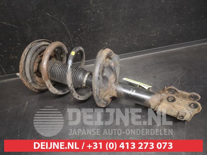 Kia Carens Stoßdämpferstrebe links vorne O746000