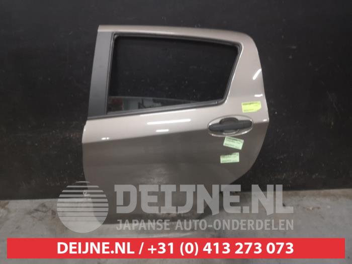 Toyota Yaris Tür 4-türig links hinten O746056