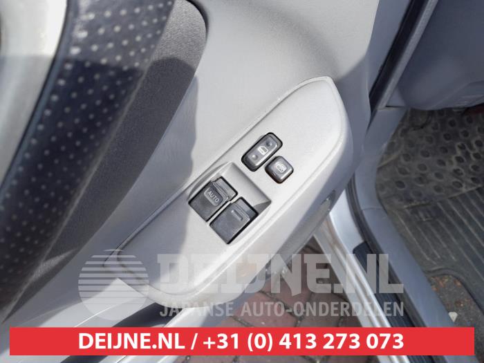 Toyota Rav-4 Combischakelaar ramen O746117