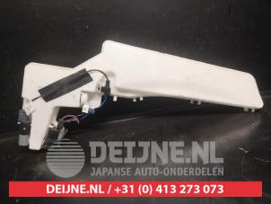 Nissan Navara Scheibensprühertank vorne O746162 foto 3