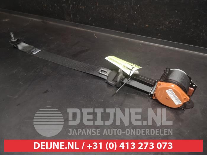 Nissan Navara Veiligheidsgordel rechts-achter O746166