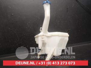 Toyota Yaris Ruitensproeierpomp voor O746168 foto 2