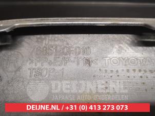 Toyota Corolla Verso Bumperlijst rechts-voor O746219 foto 3
