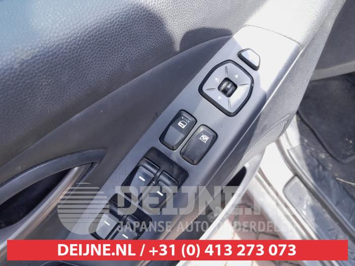 Hyundai IX35 Combischakelaar ramen O746246