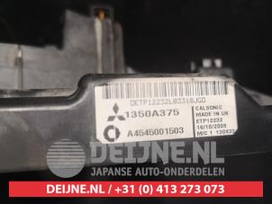 Mitsubishi Colt Kühlgebläsegehäuse O746279 foto 3