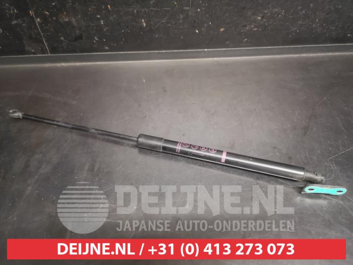 Toyota C-HR Rear gas strut, right O746416