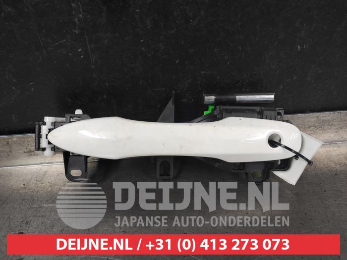 Toyota Yaris Cross Türgriff 4-türig links vorne O746459