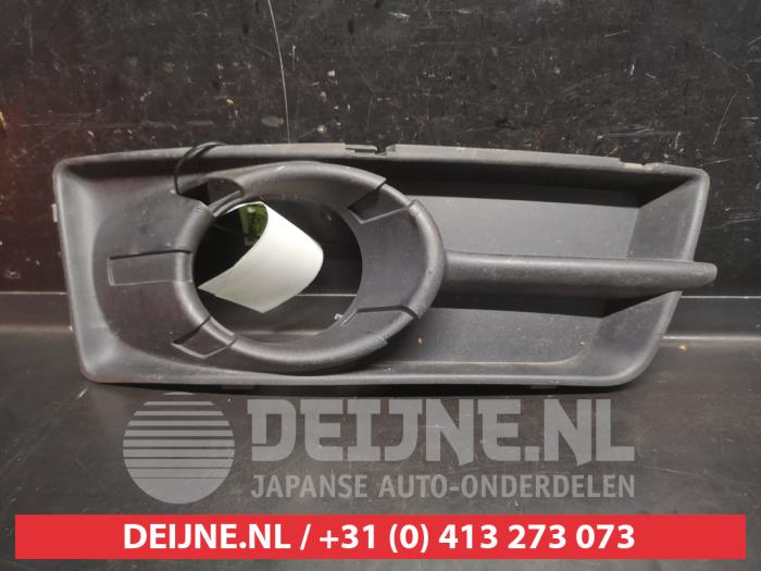Mitsubishi Colt Bumper Rooster O746282