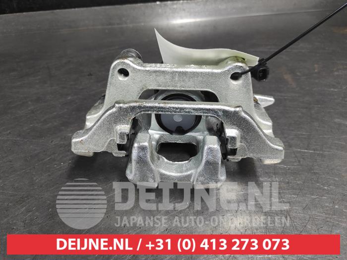 Toyota Yaris Cross Remklauw (Tang) rechts-achter O746495
