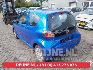 Toyota Aygo Stoßstange hinten O746622 foto 2