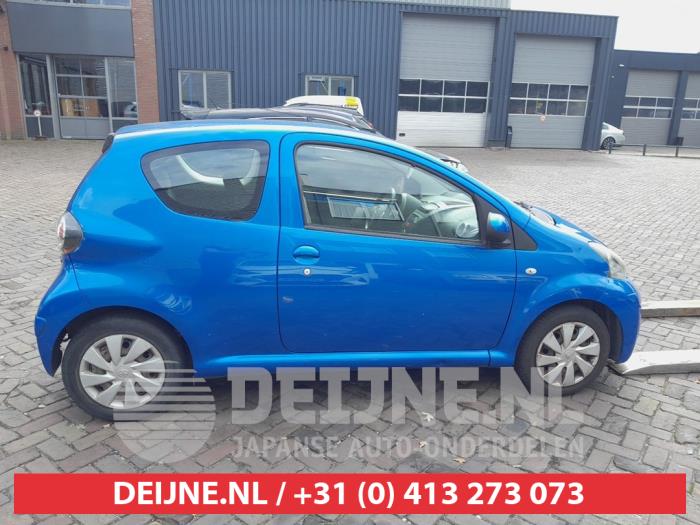 Toyota Aygo Tür 2-türig rechts O746629