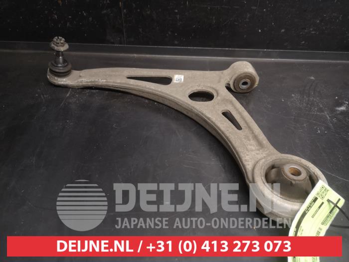 Hyundai Kona Draagarm onder links-voor O746567