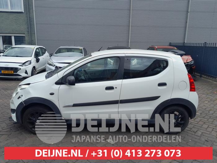 Suzuki Alto Portierruit 4Deurs links-achter O746976