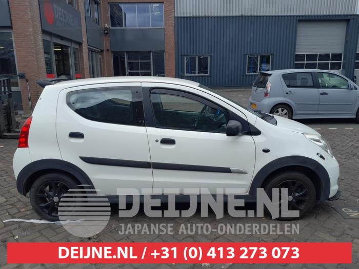 Suzuki Alto Portier 4Deurs rechts-achter O746984