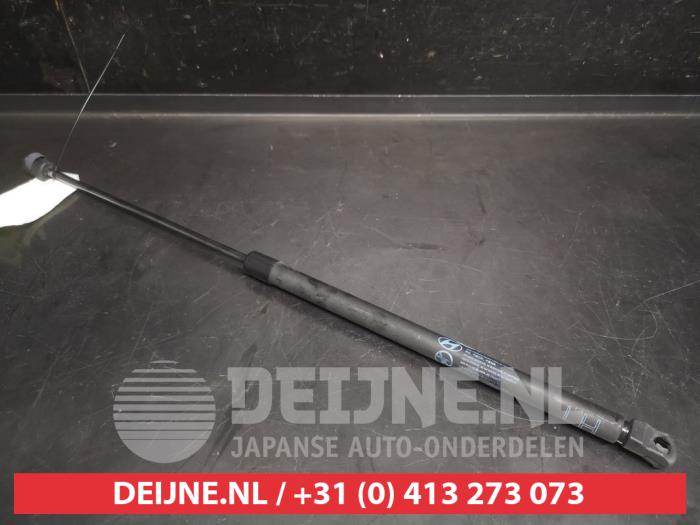 Hyundai Bayon Gasdemper links-achter O746929