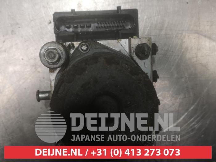 Gebruikte ABS Pomp Toyota Avensis Wagon (T25/B1E) 2.0 16V D-4D Prijs € 75,00 Margeregeling aangeboden door V.Deijne Jap.Auto-onderdelen BV