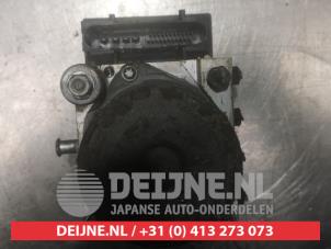 Gebruikte ABS Pomp Toyota Avensis Wagon (T25/B1E) 2.0 16V D-4D Prijs € 75,00 Margeregeling aangeboden door V.Deijne Jap.Auto-onderdelen BV