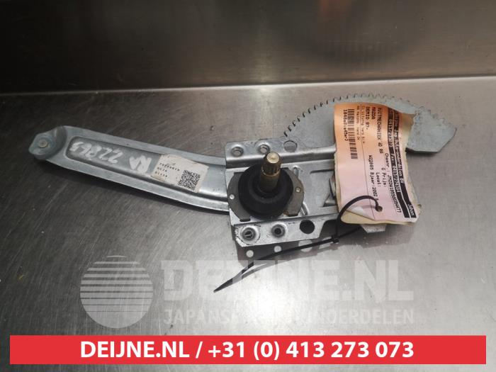 Mazda Demio Ruitmechaniek 4Deurs rechts-achter O291056