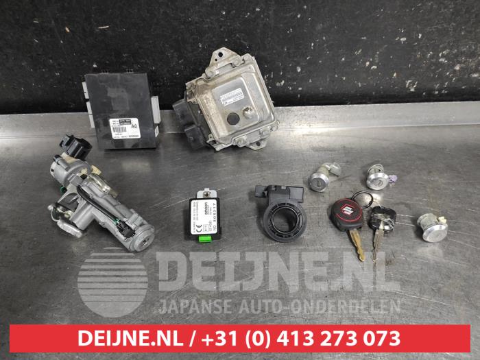 Suzuki Alto Kontaktslot+Sleutel O747221