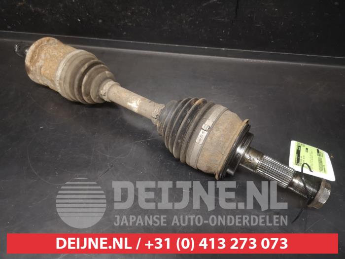 Toyota Hilux Aandrijfas links-voor O747228