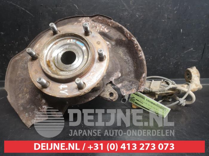 Toyota Hilux Achsschenkel links vorne O747226