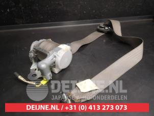 Toyota Hilux Sicherheitsgurt links vorne O747246 foto 2