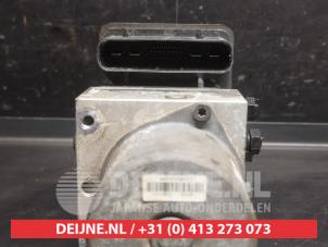 Hyundai I10 ABS pump O747412 photo 3