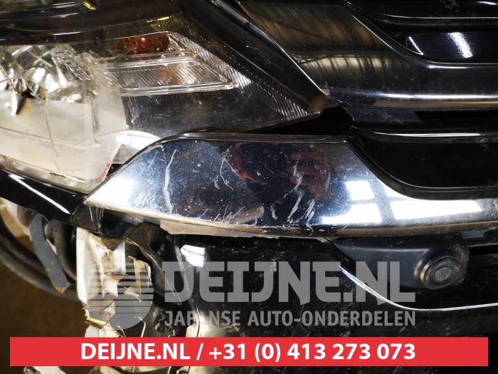 Mitsubishi Outlander Grill O747439