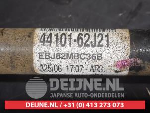 Suzuki Swift Aandrijfas rechts-voor O747495 foto 3