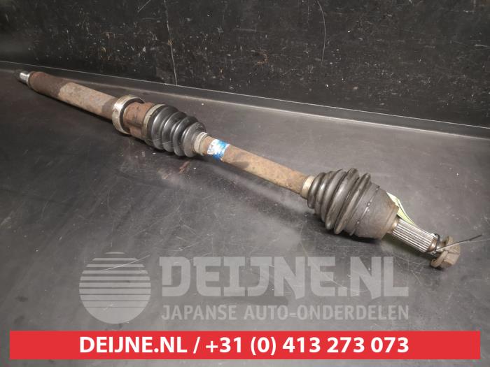 Mazda 2 Aandrijfas rechts-voor O747605