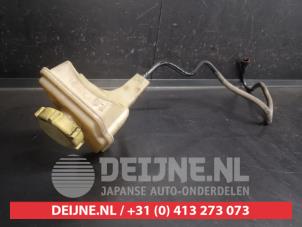 Mazda 2 Stuurbekrachtiging Olie Reservoir O747607 foto 2