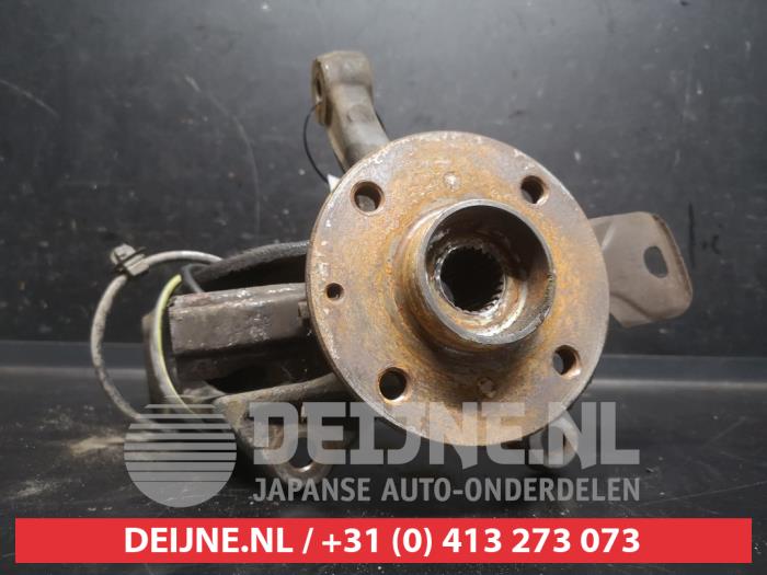 Toyota Aygo Achsschenkel links vorne O747754