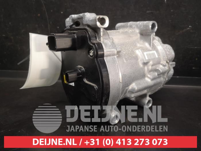 Toyota Yaris Air conditioning pump O747814
