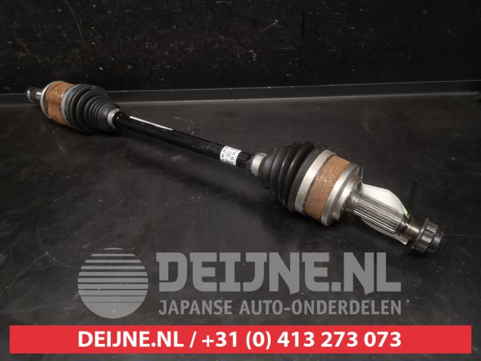 Toyota Yaris Front drive shaft, left O747815