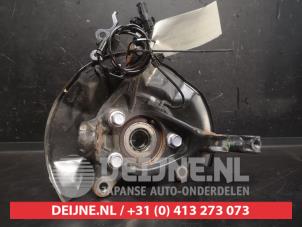 Toyota Yaris Achsschenkel links vorne O747816 foto 2