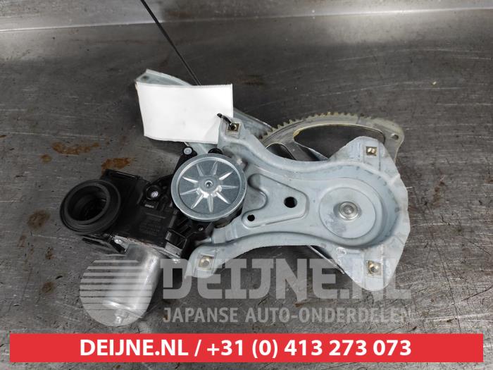 Toyota C-HR Rear door window mechanism 4-door, right O747866