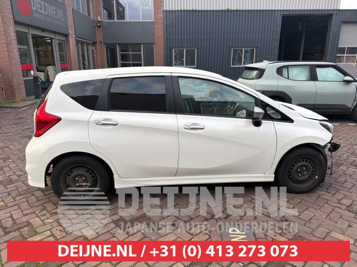 Nissan Note Türscheibe 4-türig rechts vorne O747923